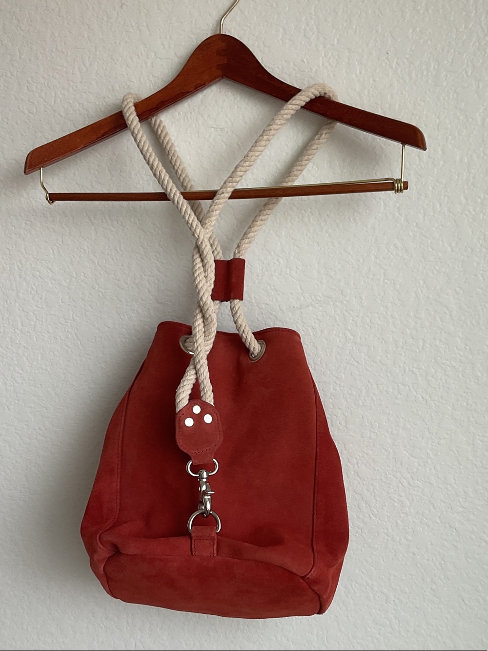 NWT Urban Outfitters Suede Drawstring Hobo Bag in Coral - Picture 6 of 16